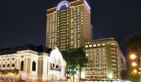 Tp.HCM: Khách sạn hạng sang giảm giá để tìm khách